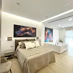 Bed & Breakfast Colombo 4*