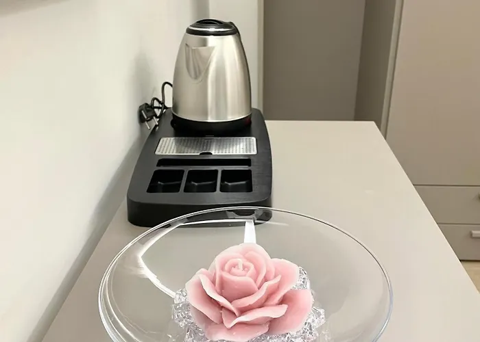 Colombo Oda ve Kahvaltı 4*